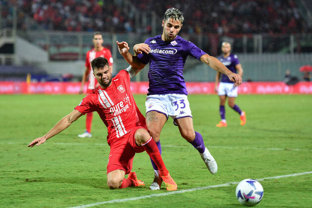 nhan-dinh-soi-keo-twente-vs-fiorentina-luc-0h00-ngay-26-8-2022