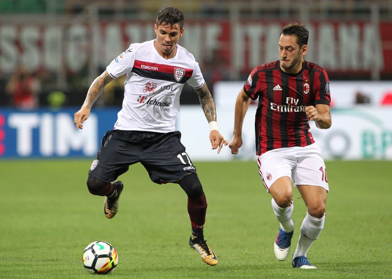 soi-keo-cagliari-vs-milan-ngay-10-11